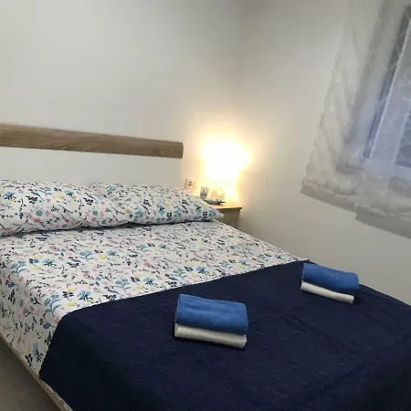 Lesjak Apartment *